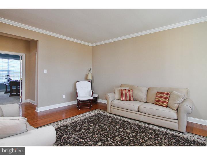 58 Curtmantle Road Mickleton, NJ 08056 - Photo 7 of 19 Living Room
