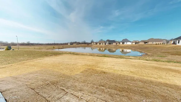 $465,900 | 74 Cobblestone Crossing, Dyersburg, TN 38024