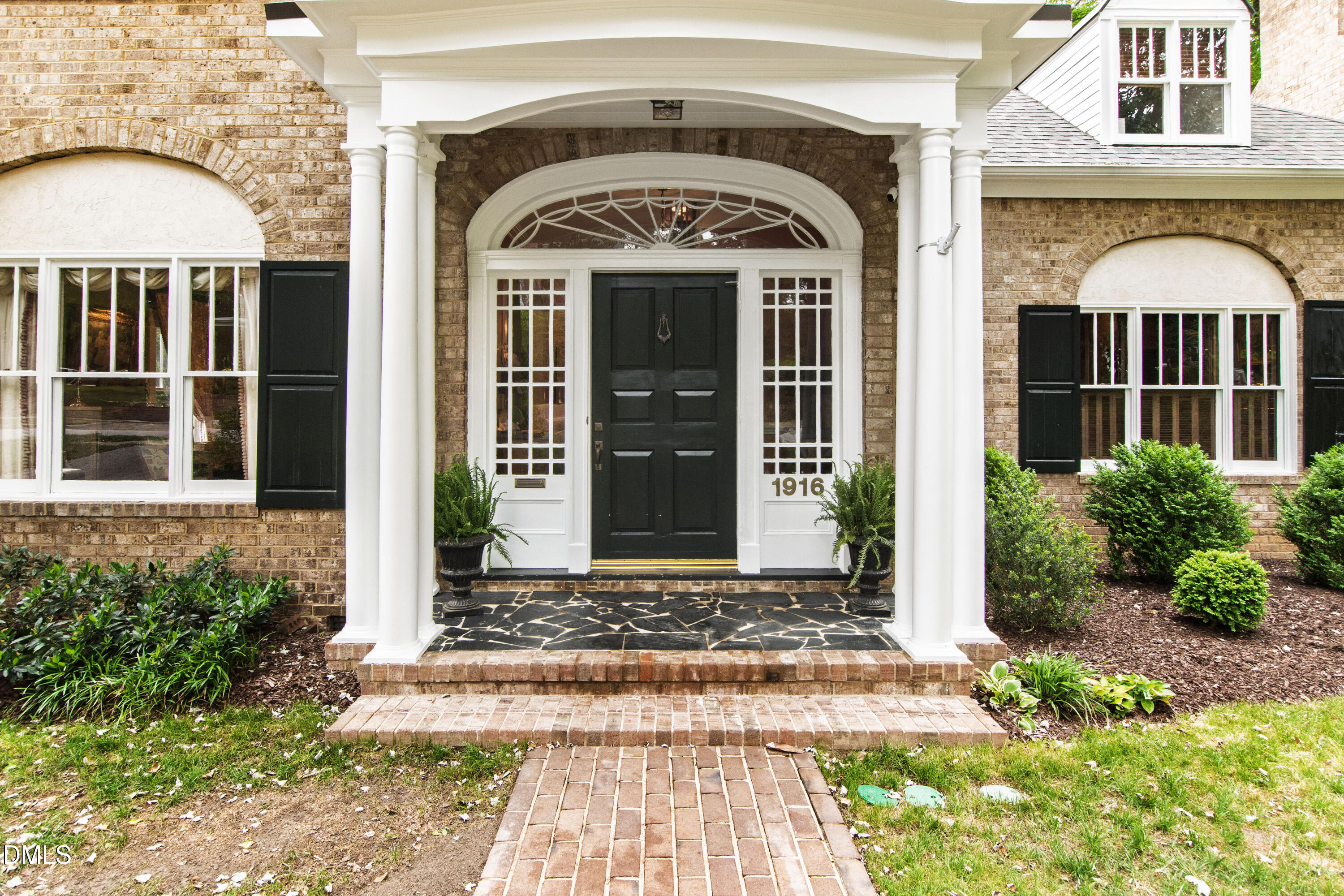 1916 Stone Street Raleigh, NC 27608 - Photo 3 of 48 Stone (4)