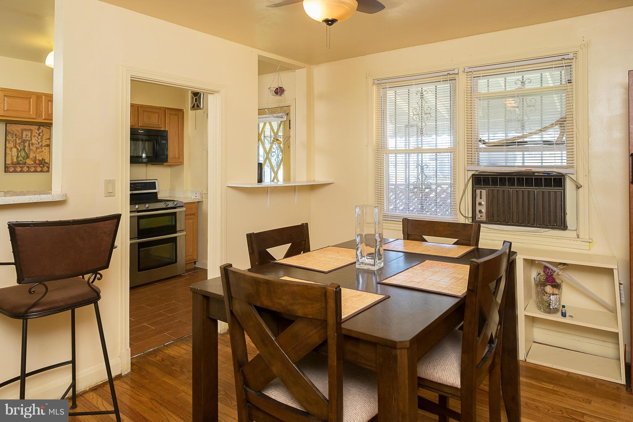 702 Wicklow Road Baltimore, MD 21229 - Photo 3 of 25 Dining Room