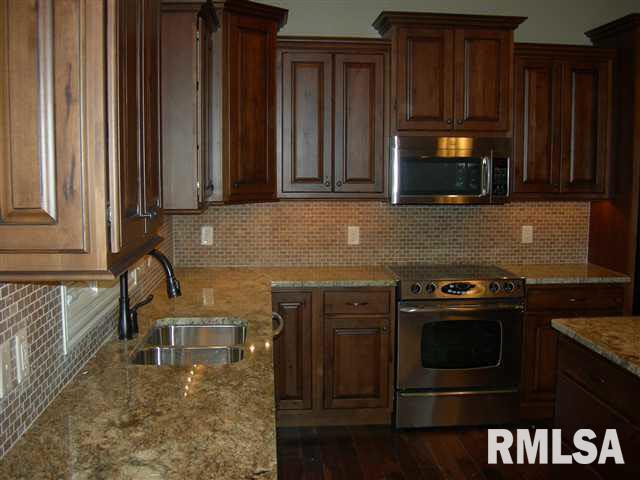4121 Thunder Ridge Road Bettendorf, IA 52722 - Photo 3 of 12 Gallery Image 3