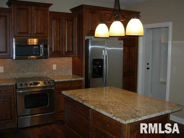 4121 Thunder Ridge Road Bettendorf, IA 52722 - Photo 5 of 12 Gallery Image 5