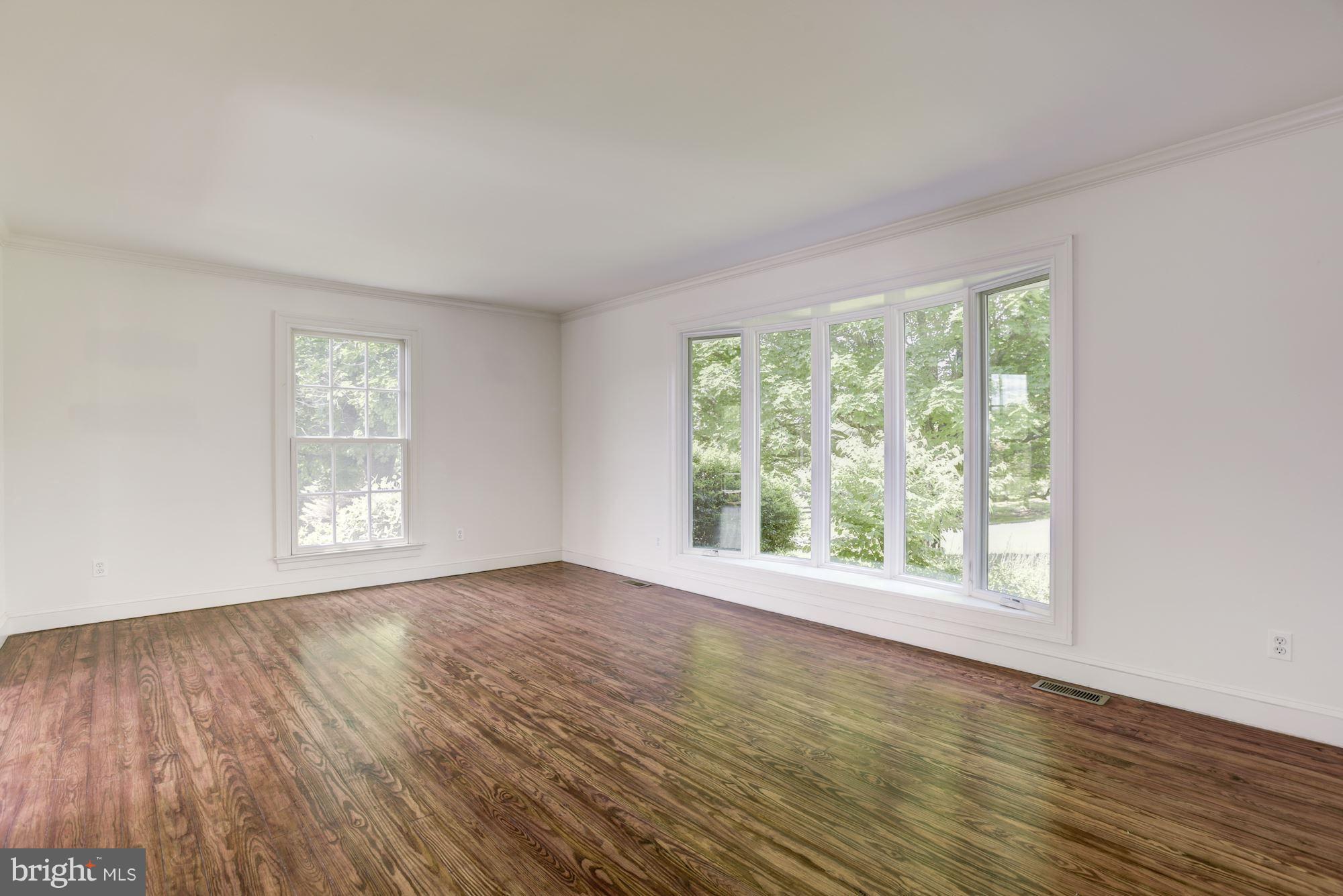 3327 Lost Corner Road Delaplane, VA 20144 - Photo 24 of 30 Living Room