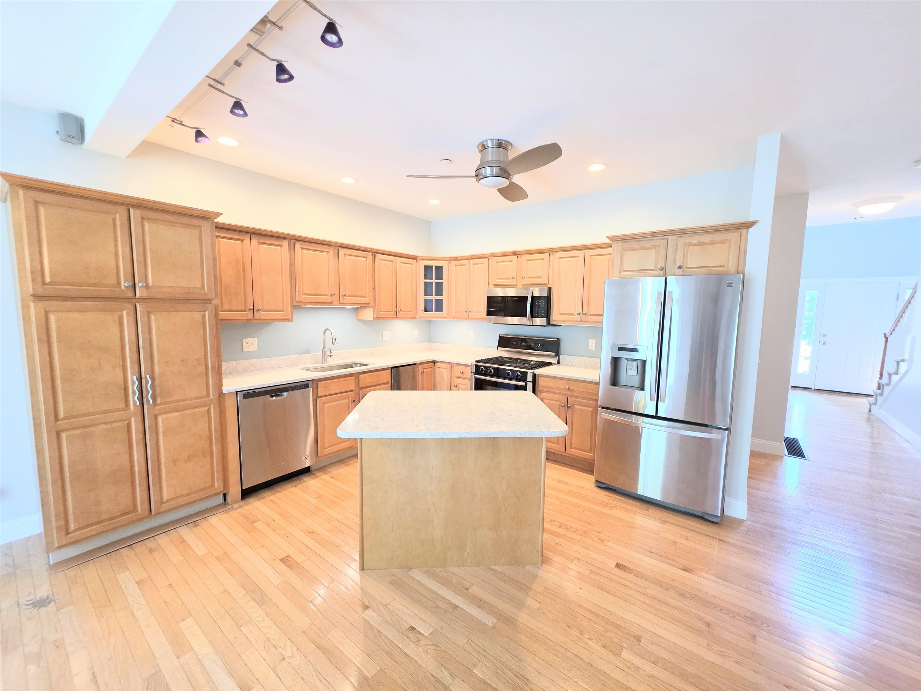 624 Main Street, Unit 6 Fremont, NH 03044 - Photo 13 of 33