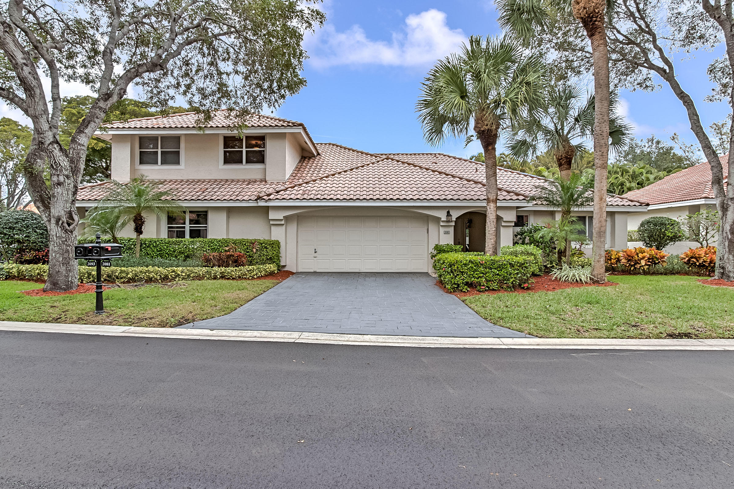 2081 Northwest 52nd Street Boca Raton, FL 33496 - Photo 3 of 43 camargo-36