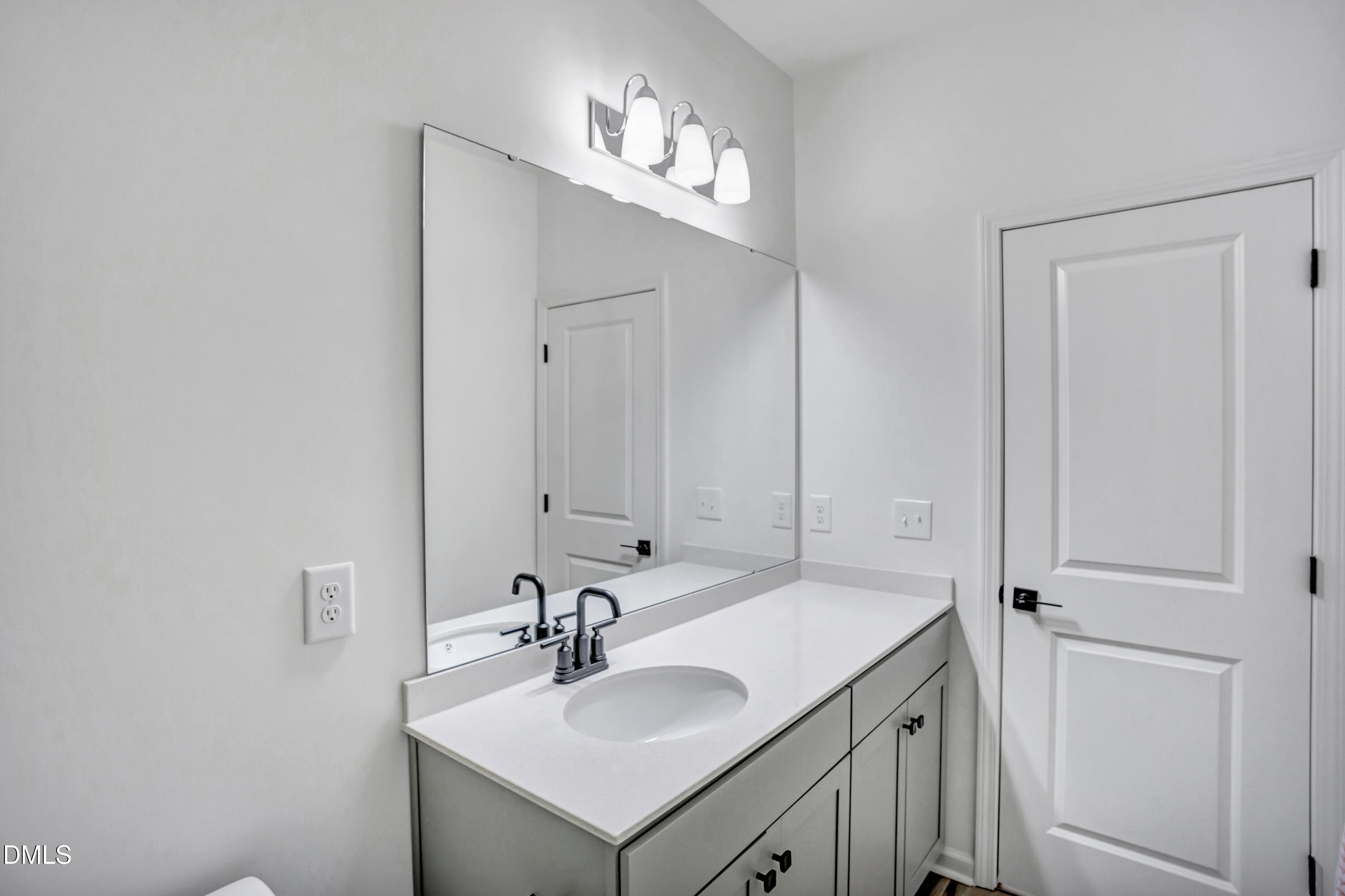 424 Thorny Branch Drive Raleigh, NC 27603 - Photo 28 of 43 DSC02408