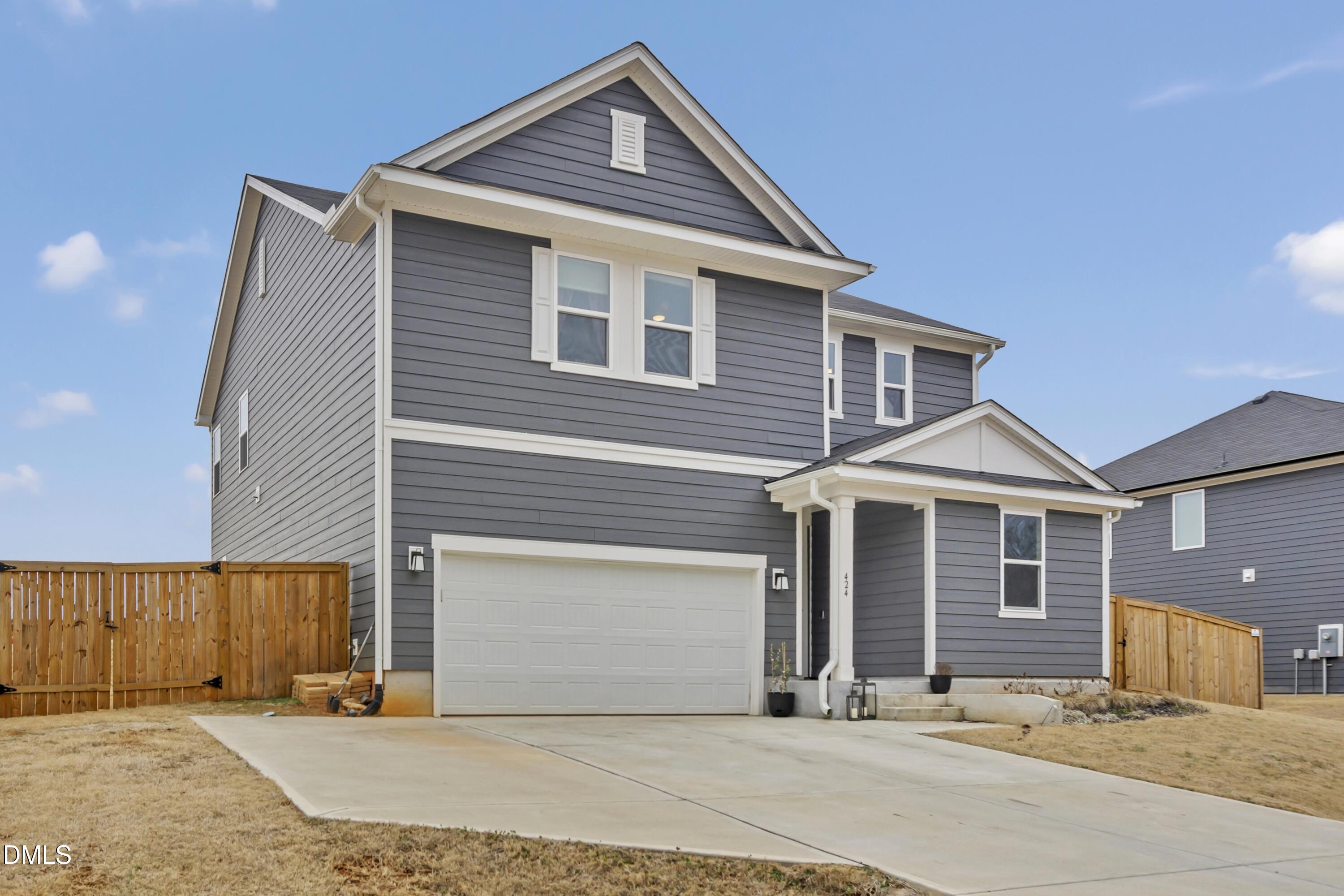 424 Thorny Branch Drive Raleigh, NC 27603 - Photo 3 of 43 DSC02508