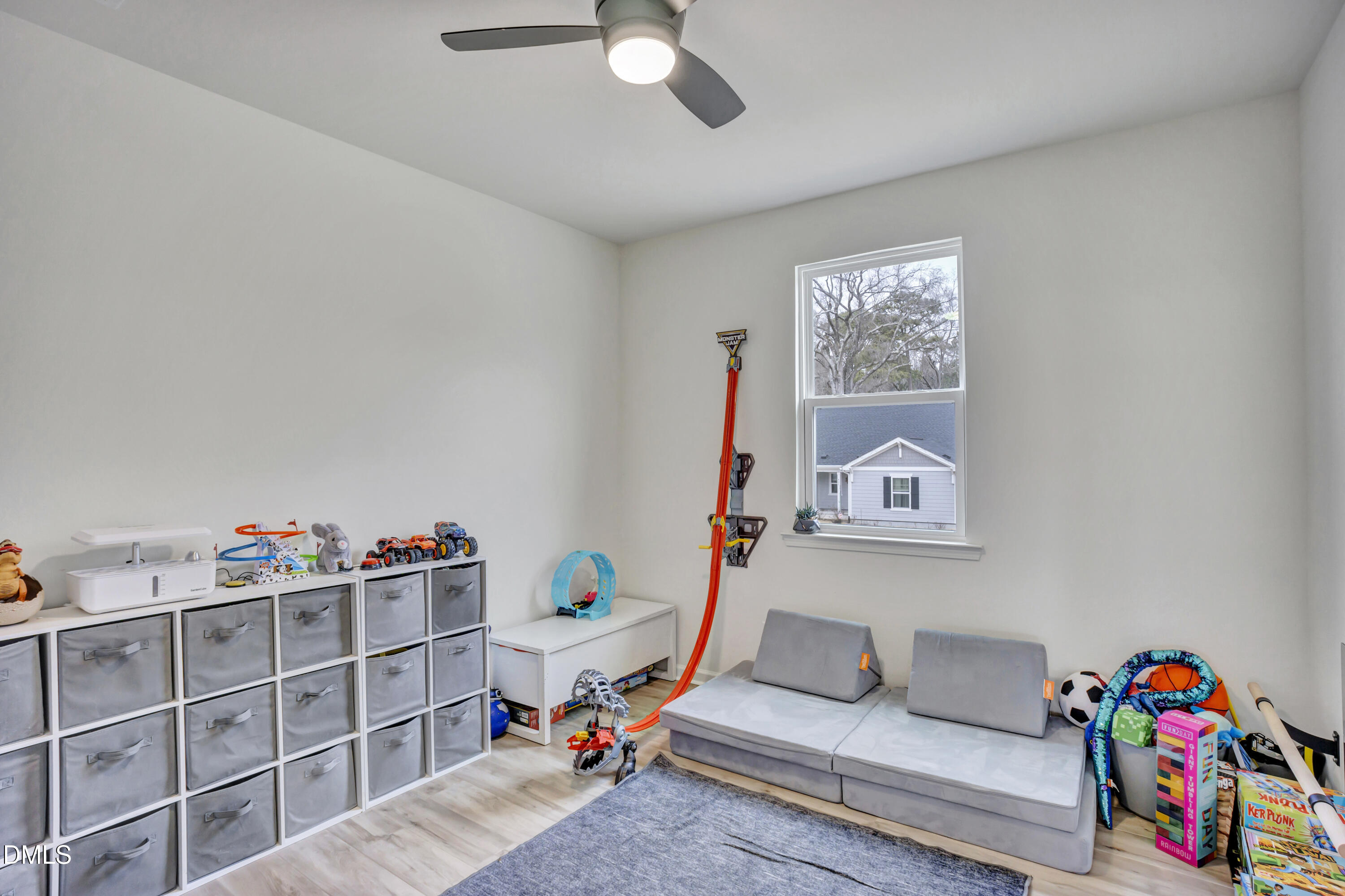 424 Thorny Branch Drive Raleigh, NC 27603 - Photo 8 of 43 DSC02361