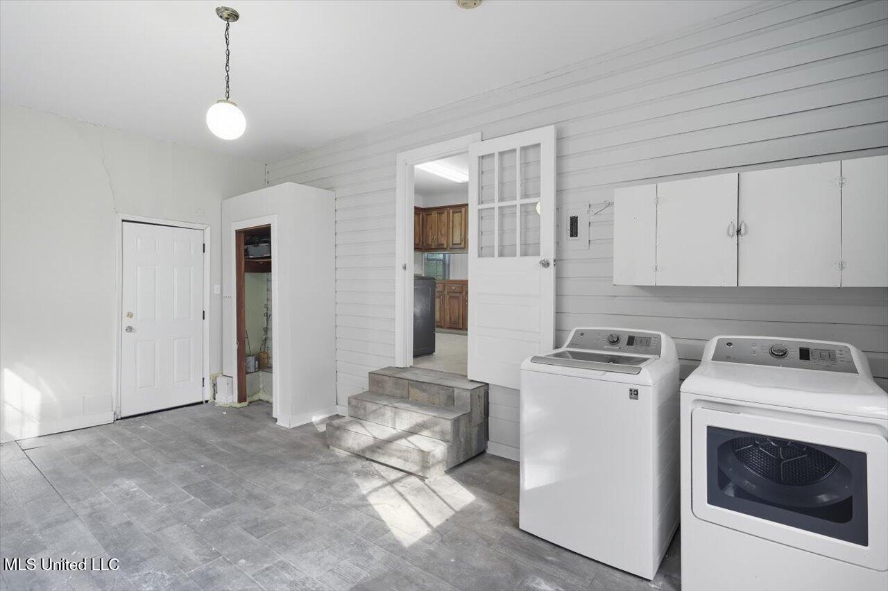 211 West Lakeview Drive Clinton, MS 39056 - Photo 19 of 26 19-211 W Lakeview Dr _ Home Tours MS