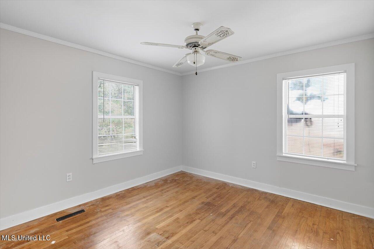 211 West Lakeview Drive Clinton, MS 39056 - Photo 23 of 26 23-211 W Lakeview Dr _ Home Tours MS