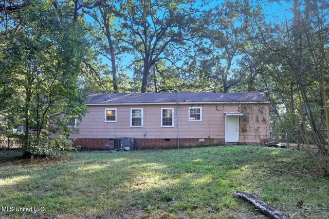 $1,500 | 211 West Lakeview Drive, Clinton, MS 39056