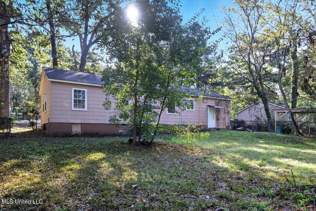 211 West Lakeview Drive Clinton, MS 39056 - Photo 25 of 26 25-211 W Lakeview Dr _ Home Tours MS