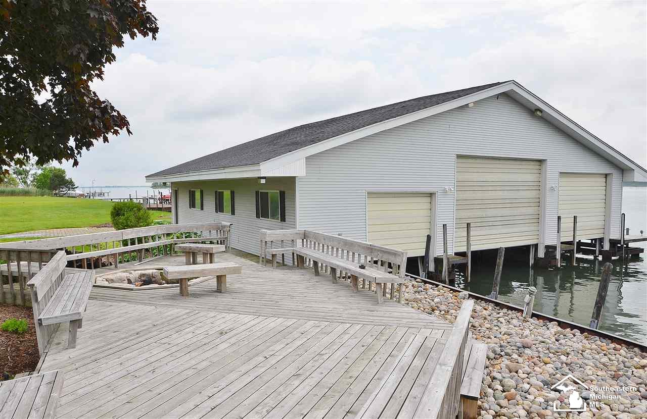 26055 East River Road Grosse Ile, MI 48138 - Photo 14 of 68