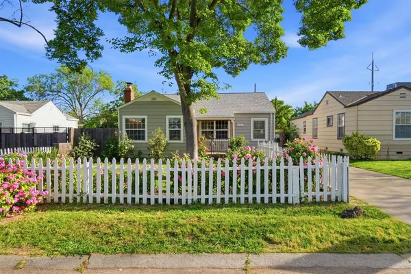 $445,000 | 2121 Juliesse Avenue, Sacramento, CA 95821