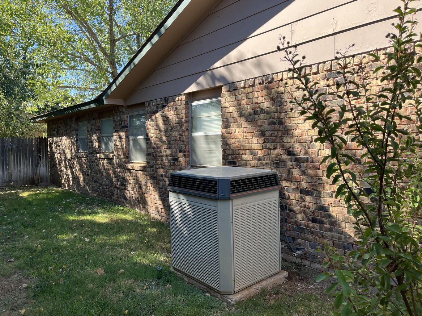 2009 Dallas Plainview, TX 79072 - Photo 23 of 26 a view of outdoor space and yard