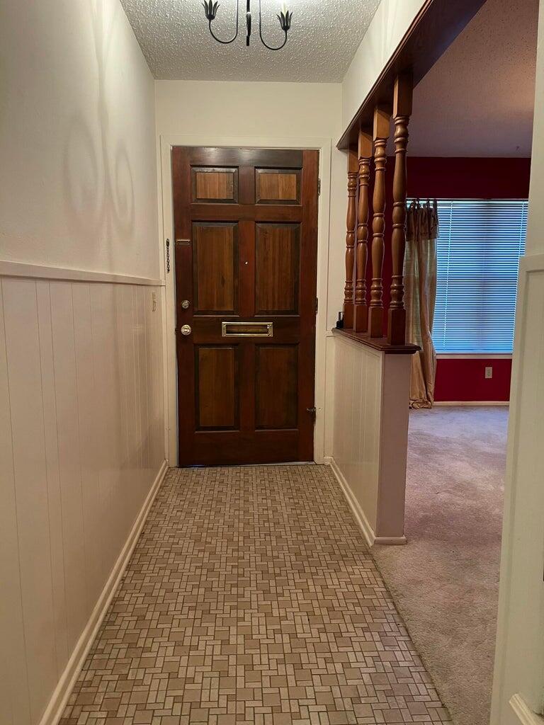 2009 Dallas Plainview, TX 79072 - Photo 3 of 26 a view of walk in closet