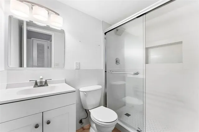 $195,000 | 4500 North Federal Highway, Unit 134D, Lighthouse Point, FL 33064