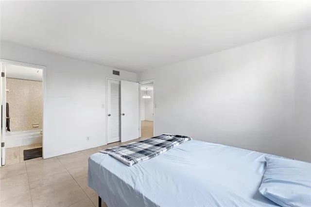 $195,000 | 4500 North Federal Highway, Unit 134D, Lighthouse Point, FL 33064