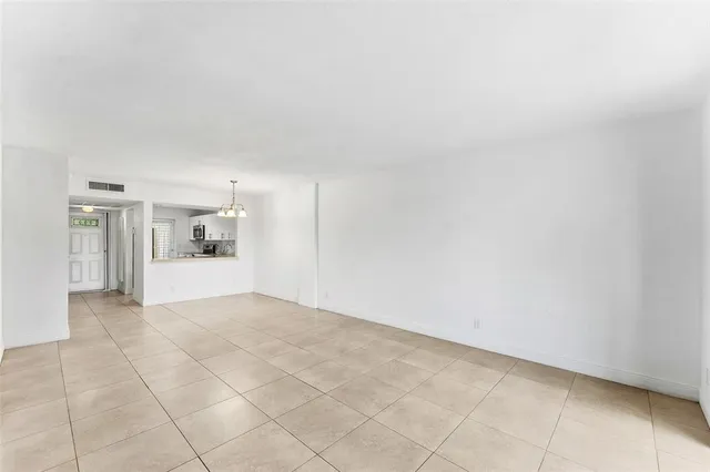 $195,000 | 4500 North Federal Highway, Unit 134D, Lighthouse Point, FL 33064