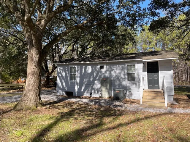 $1,595 | 408 Miles Jamison Road, Summerville, SC 29485