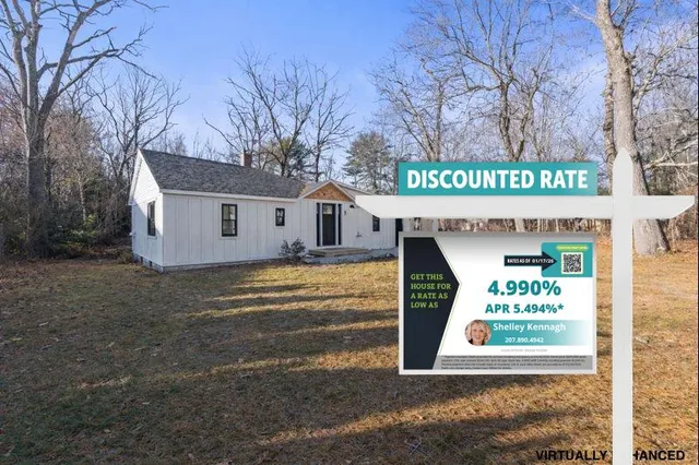 $459,000 | 4 Highland Avenue, Cumberland, ME 04021