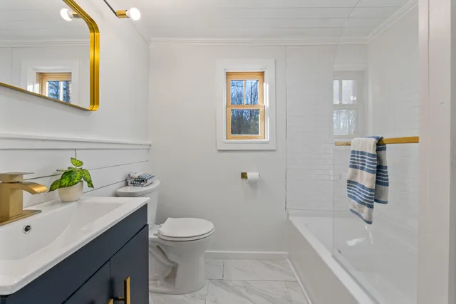 $459,000 | 4 Highland Avenue, Cumberland, ME 04021