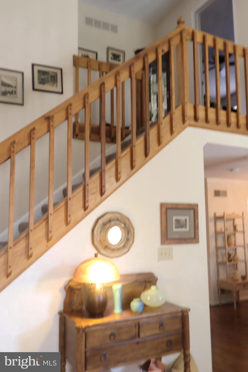 118 Primrose Lane Reading, PA 19610 - Photo 23 of 36 a living room with furniture