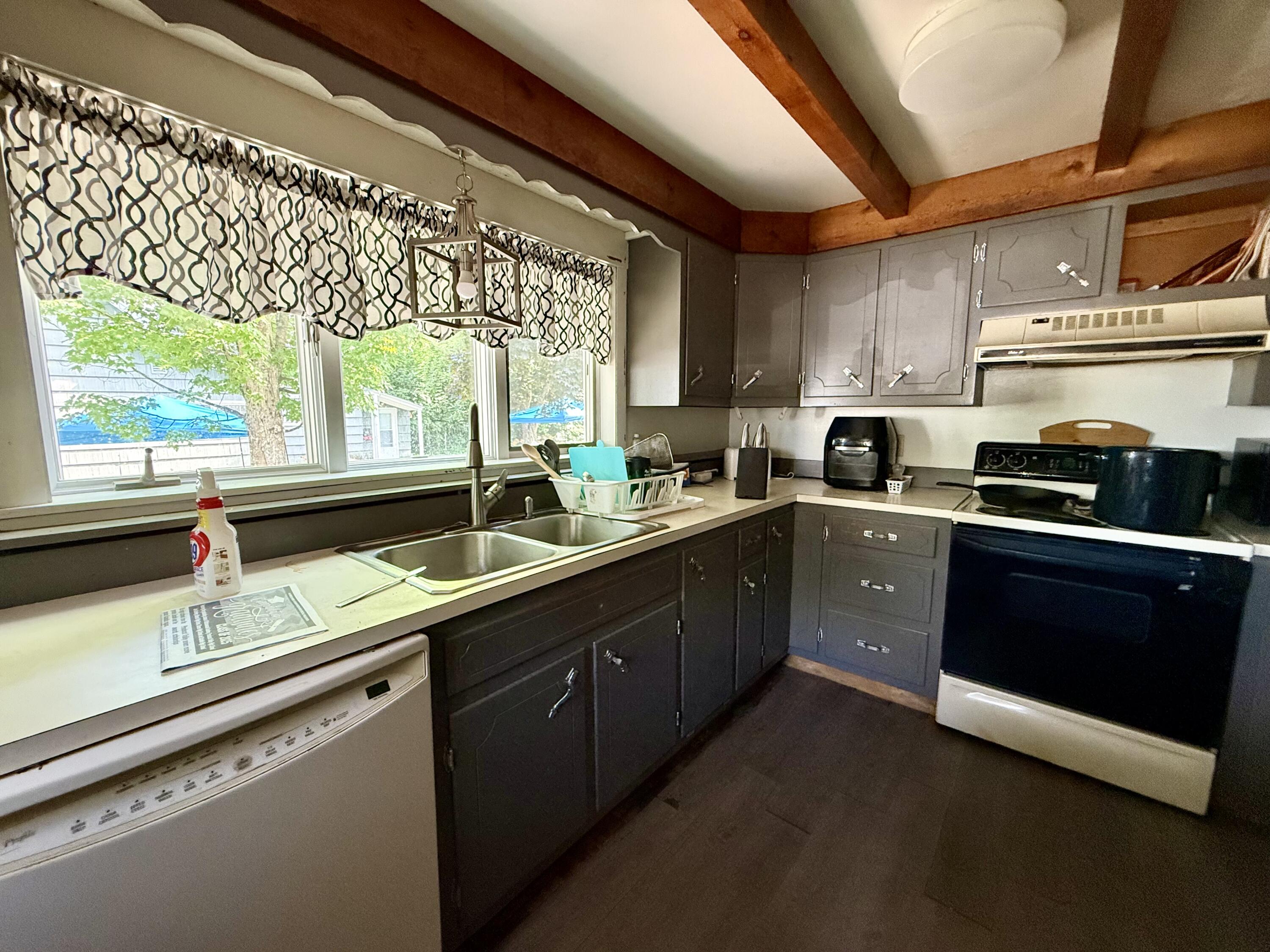 14 Somerset Street Millinocket, ME 04462 - Photo 9 of 28 IMG_0665