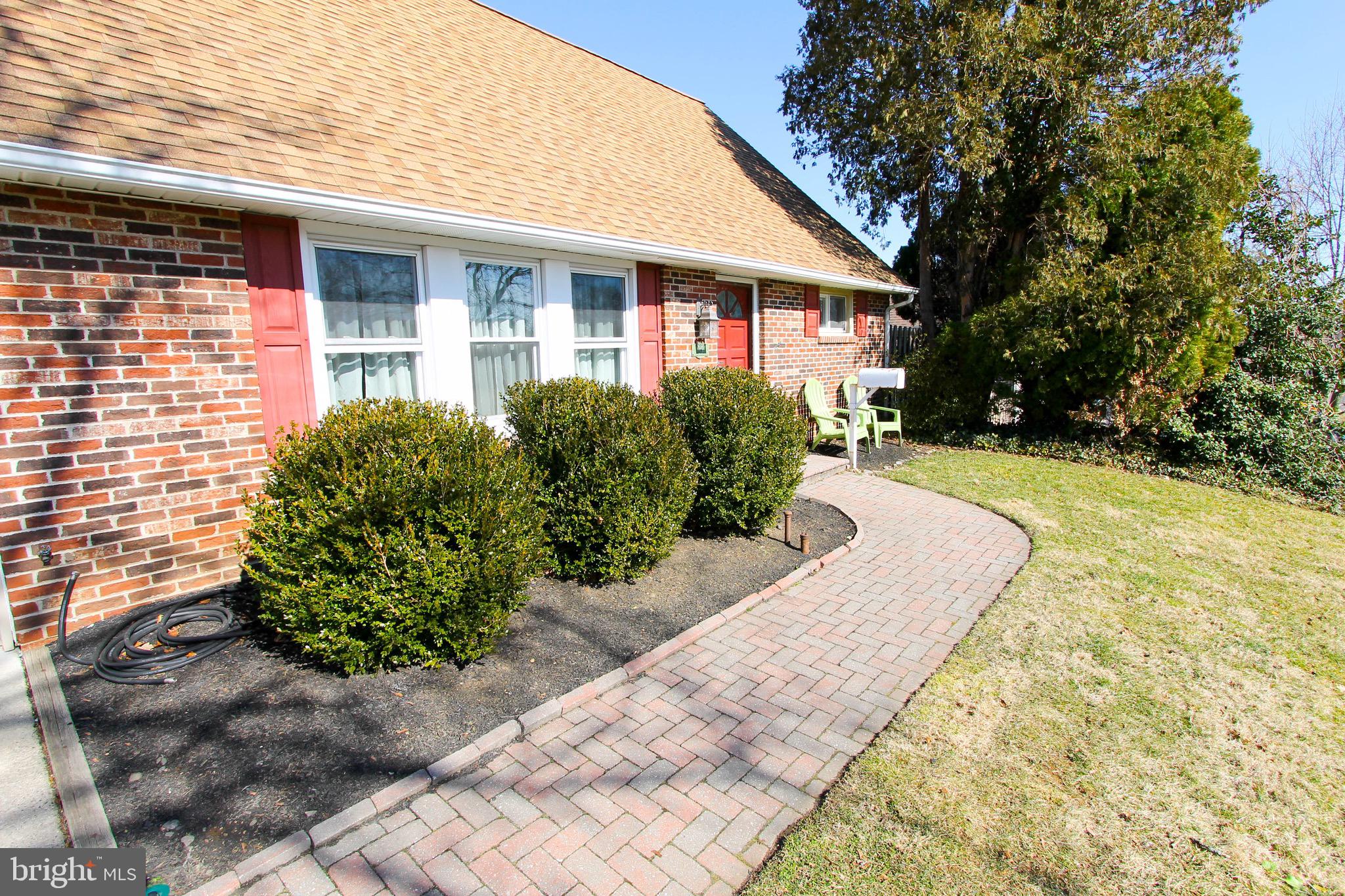 25 Candytuft Road Levittown, PA 19057 - Photo 2 of 36
