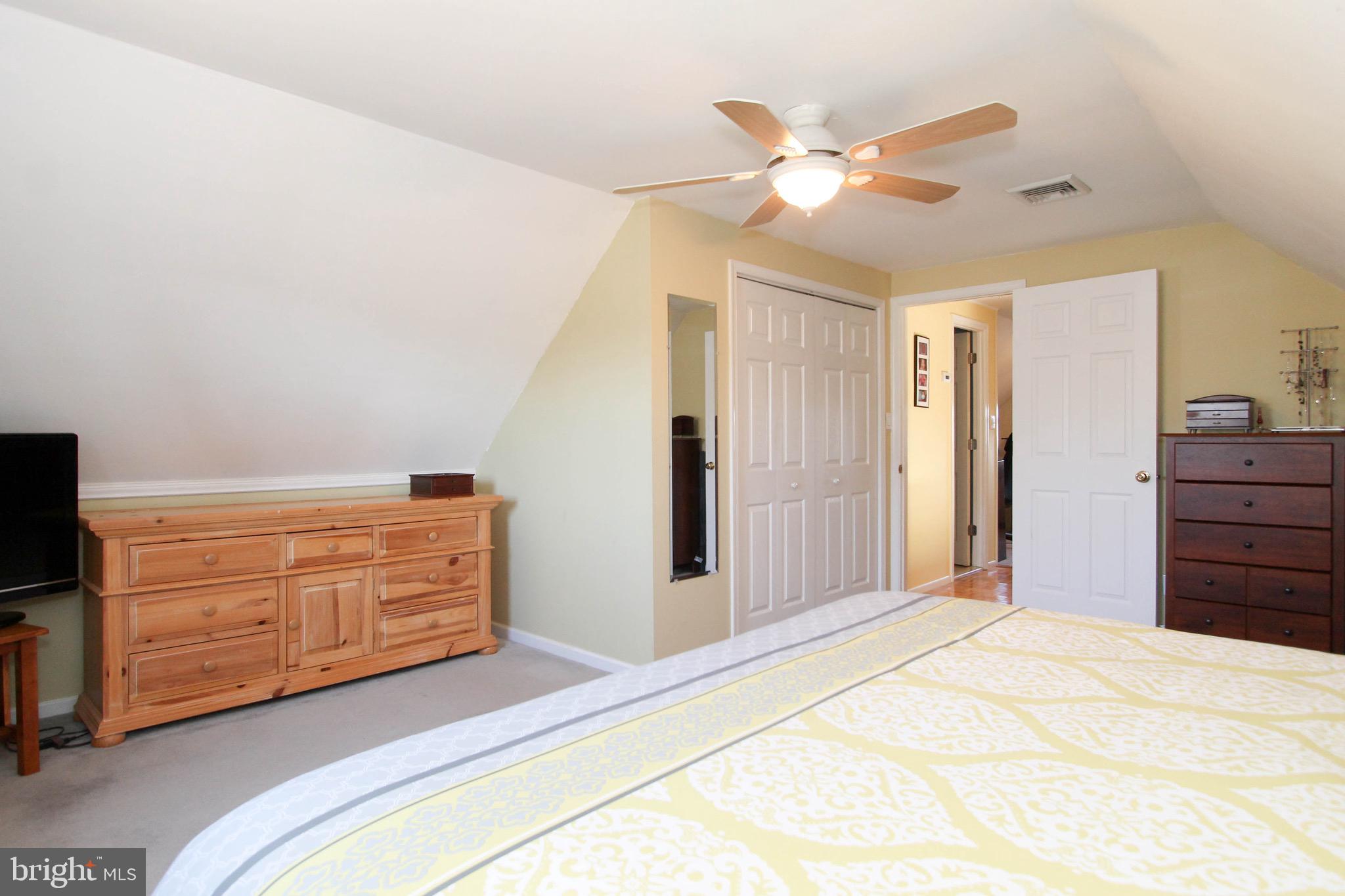 25 Candytuft Road Levittown, PA 19057 - Photo 18 of 36
