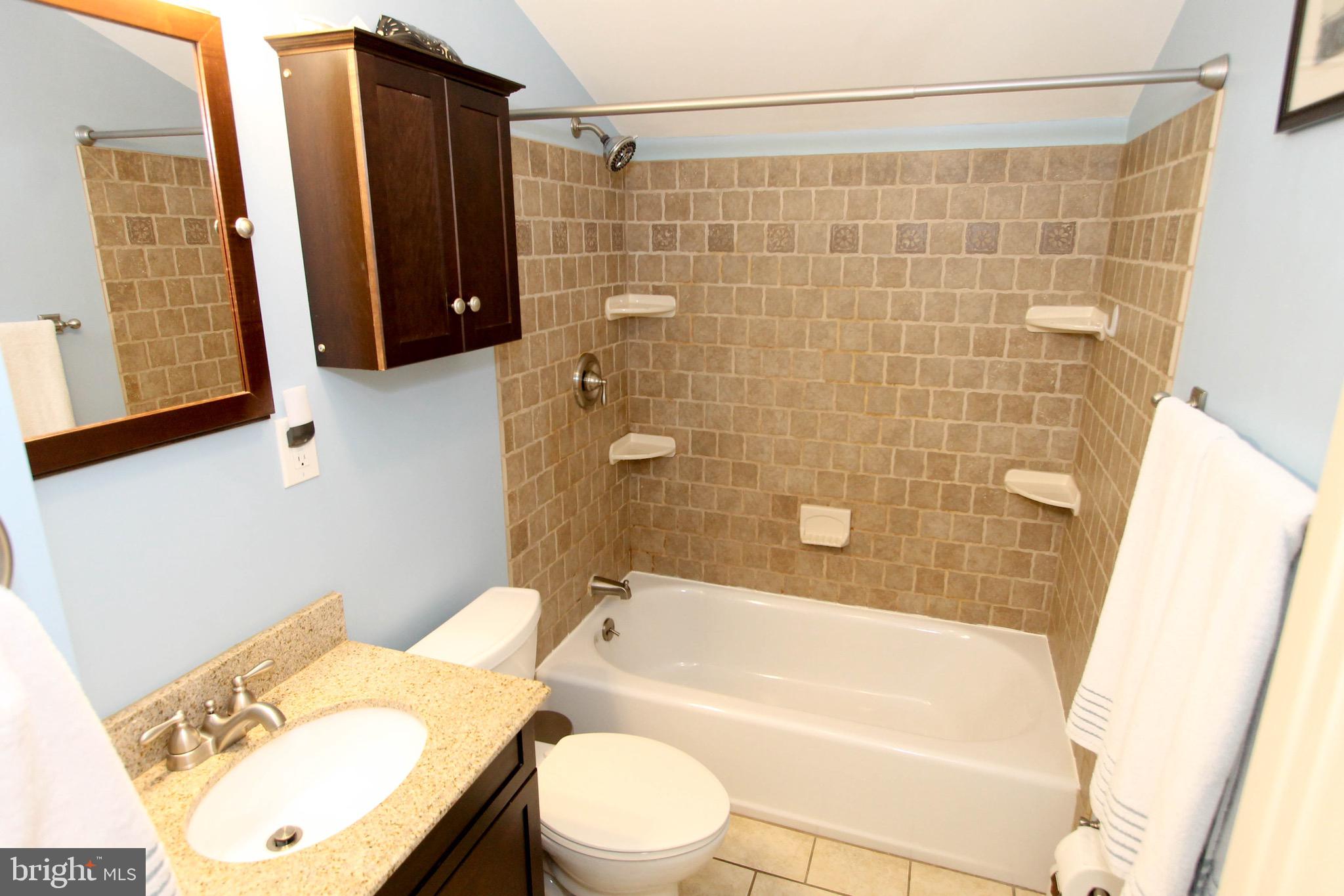 25 Candytuft Road Levittown, PA 19057 - Photo 20 of 36