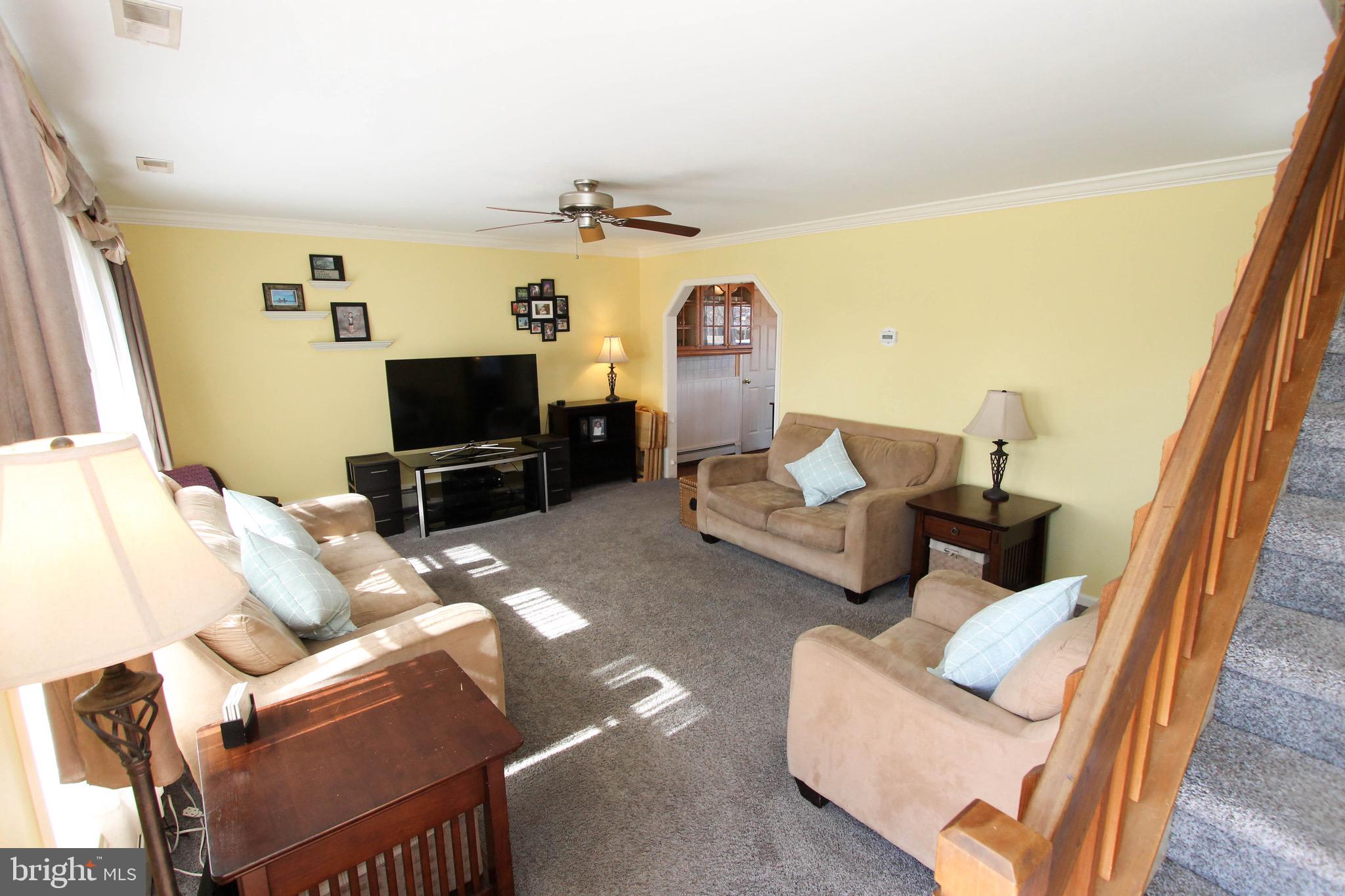 25 Candytuft Road Levittown, PA 19057 - Photo 3 of 36