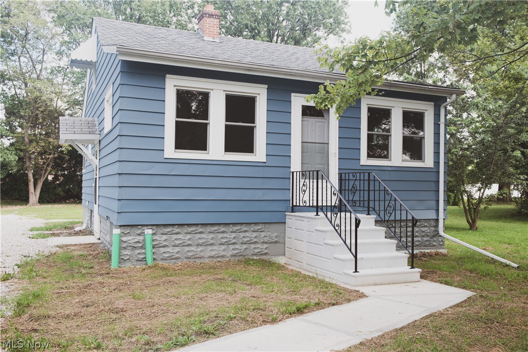 389 Niagara Road Vermilion, OH 44089 - Photo 2 of 18 Front Elevation