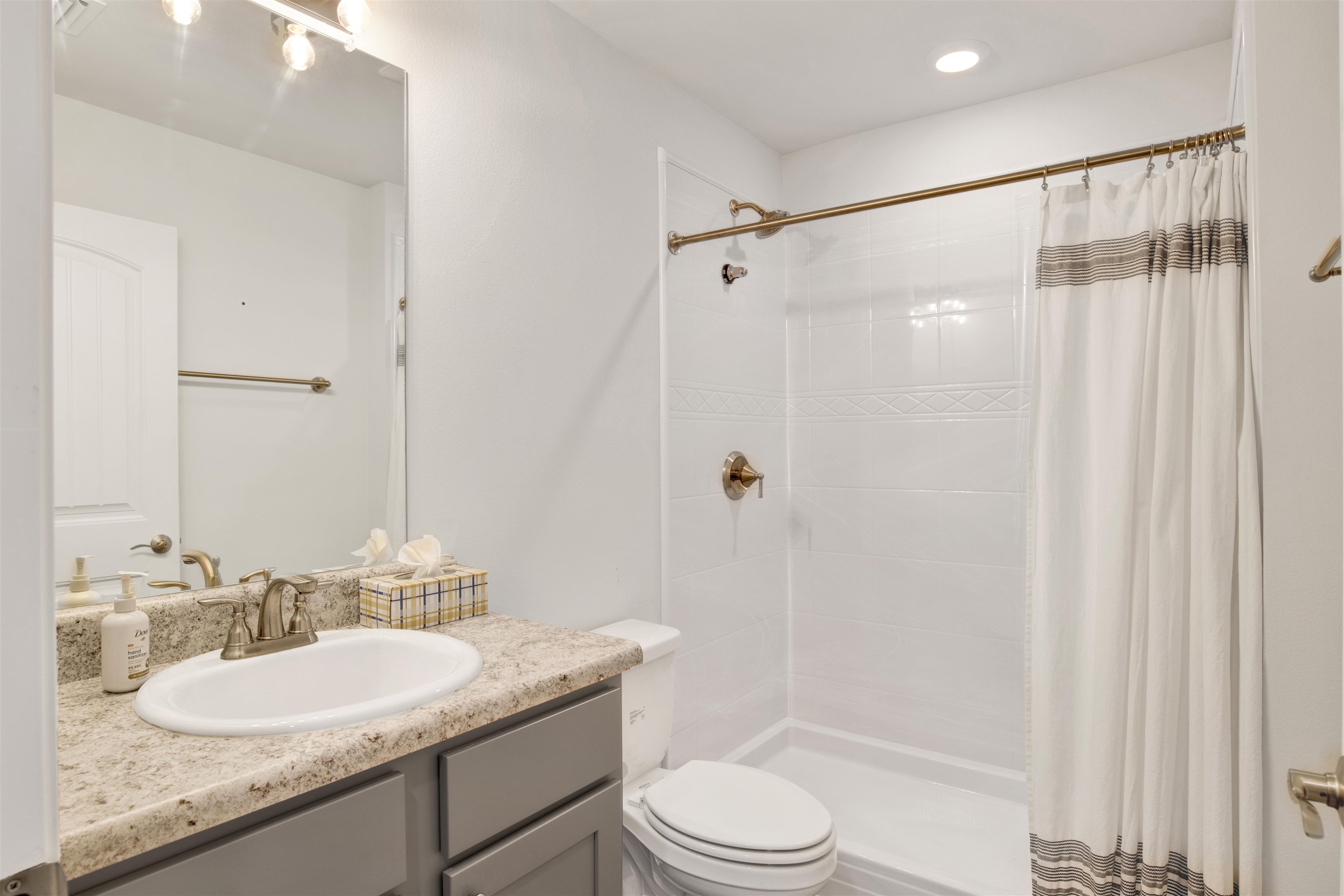 22462 Respite Lane Foley, AL 36535 - Photo 17 of 22 Bathroom