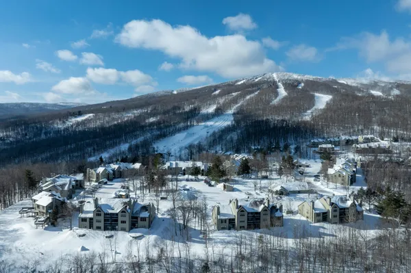 $675,000 | 19 White Loop, Unit A104, Ludlow, VT 05149