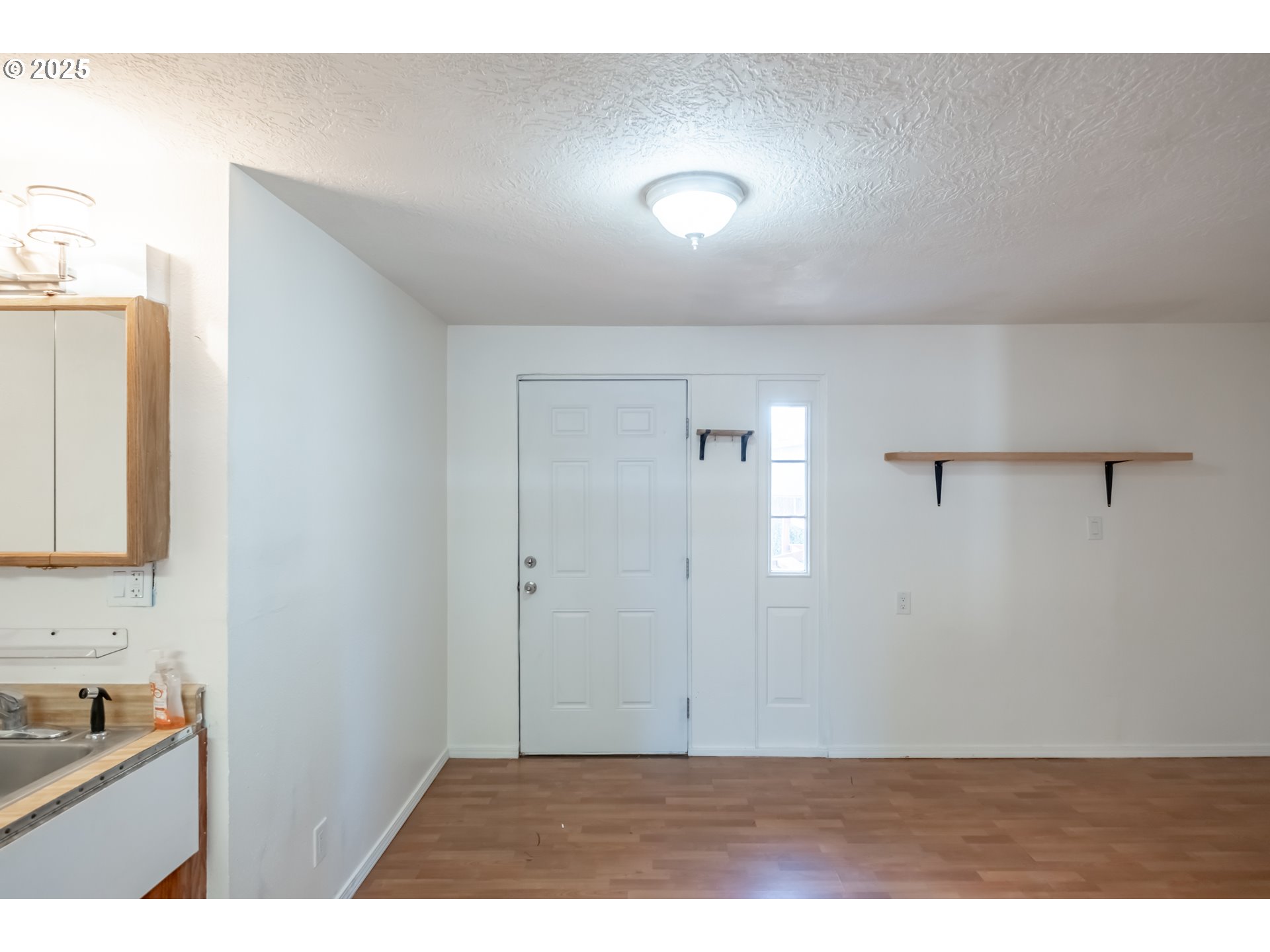 1625 Southeast Jackson Street Albany, OR 97322 - Photo 24 of 38 a view of empty room