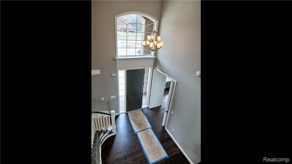 53901 Jewell Road Utica, MI 48315 - Photo 21 of 32 Foyer_From_Above.jpg