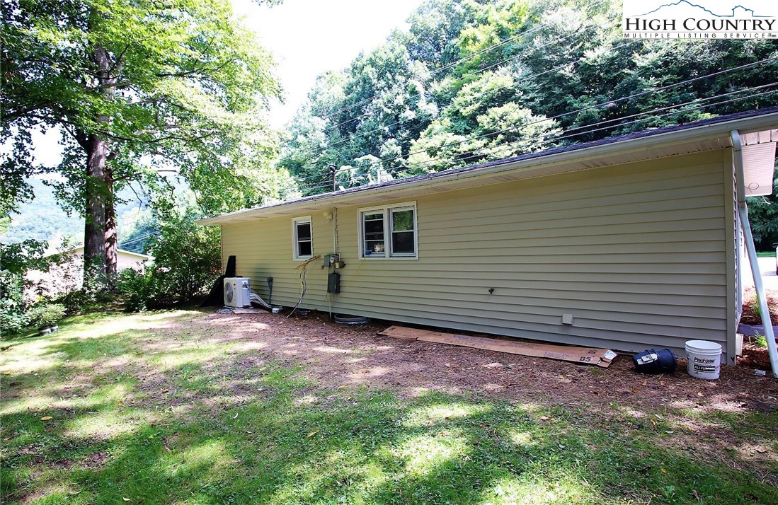562 Highway 105 Boone, NC 28607 - Photo 4 of 17 Gallery Image 4