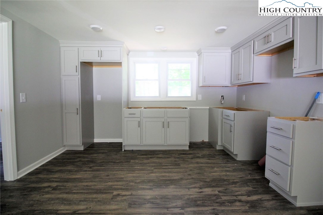 562 Highway 105 Boone, NC 28607 - Photo 8 of 17 Gallery Image 8