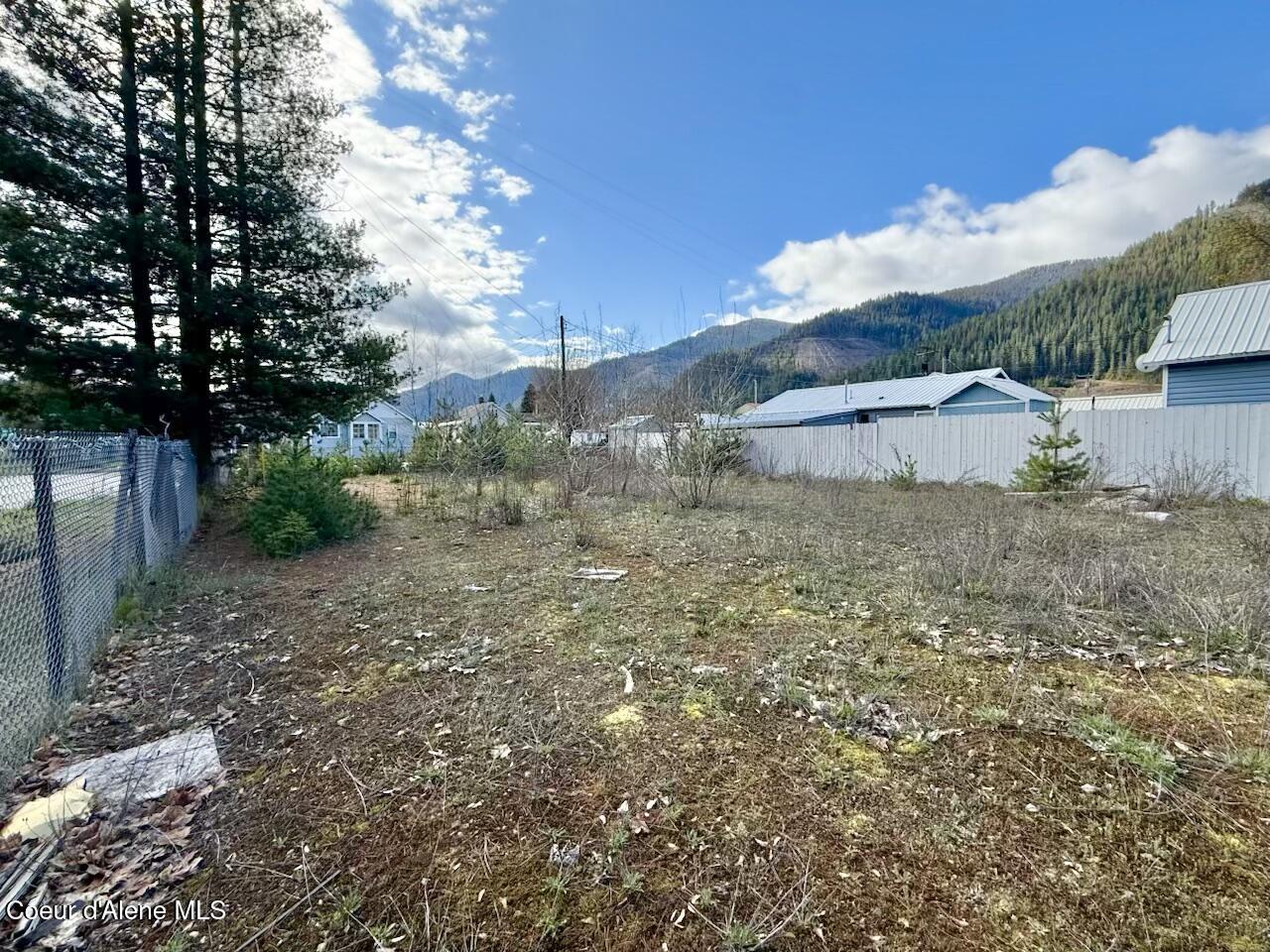 310 North 3rd Street Osburn, ID 83849 - Photo 4 of 5 4
