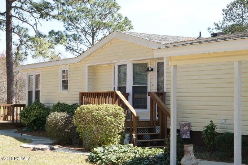 307 Rudder Court Hampstead, NC 28443 - Photo 5 of 19 rudder front 4