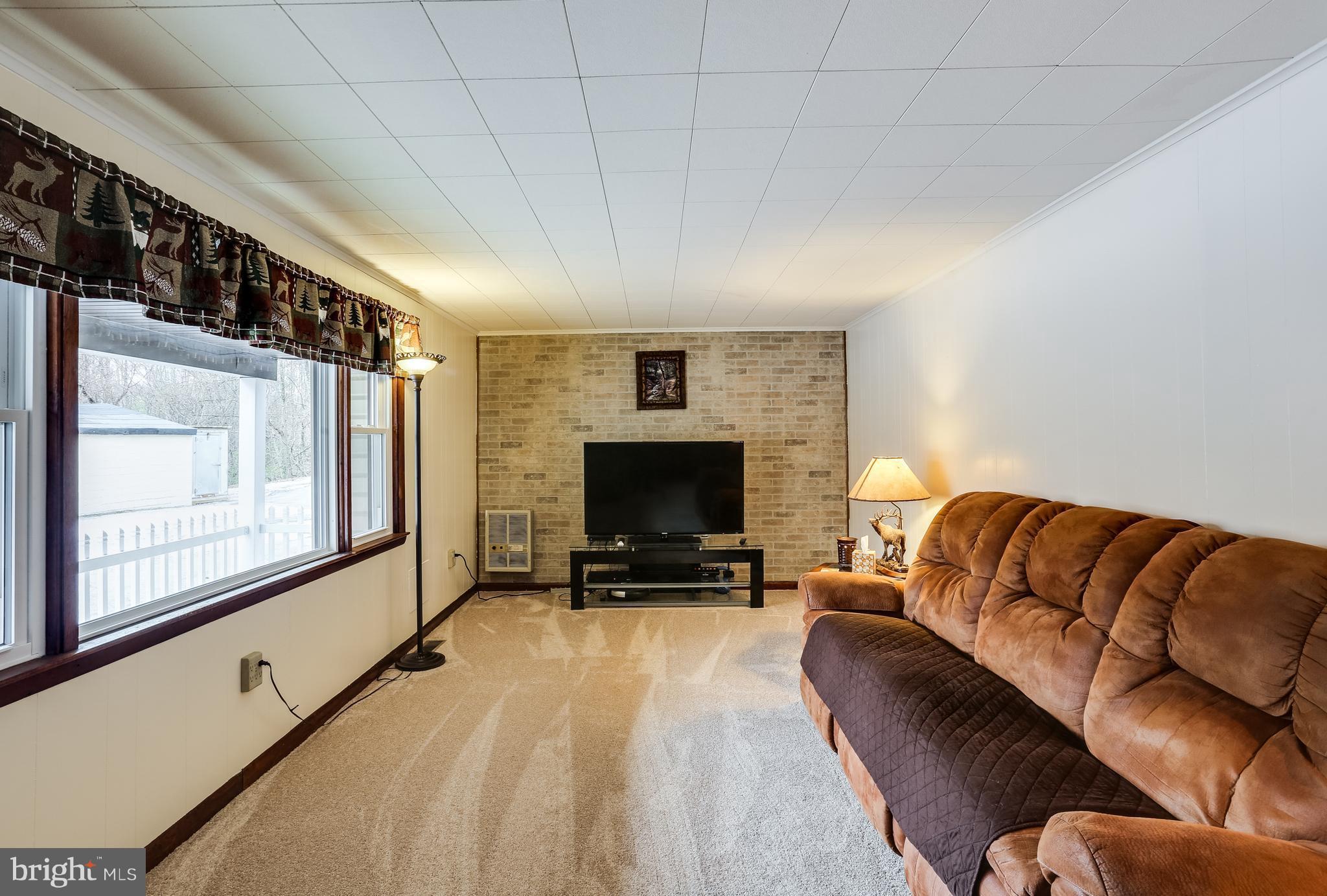 2662 Patapsco Road Finksburg, MD 21048 - Photo 5 of 30 Living Room