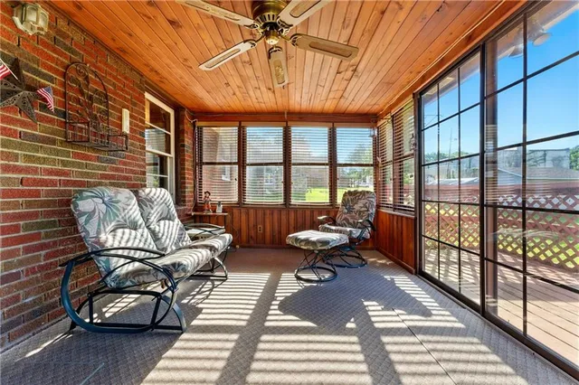 $189,900 | 407 East Fairfield Avenue, New Castle, PA 16105