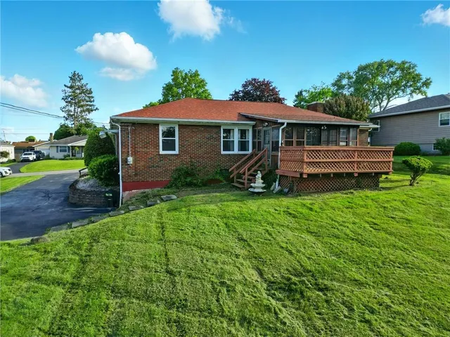 $189,900 | 407 East Fairfield Avenue, New Castle, PA 16105