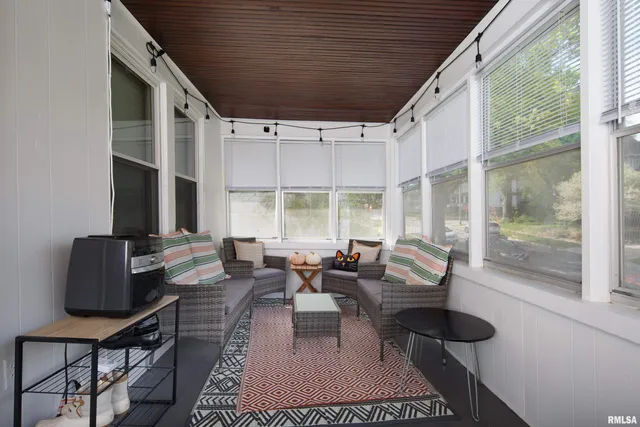 $143,000 | 1037 22nd Street, Rock Island, IL 61201