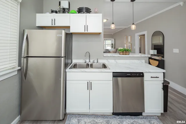 $143,000 | 1037 22nd Street, Rock Island, IL 61201