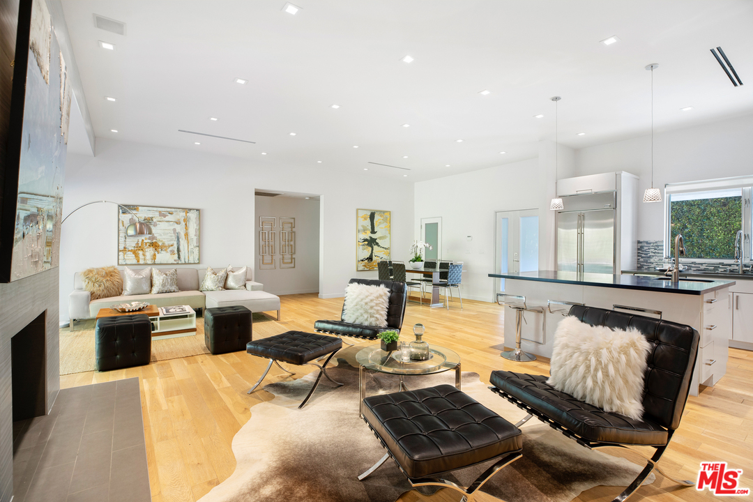 2072 Roscomare Road Los Angeles, CA 90077 - Photo 5 of 32