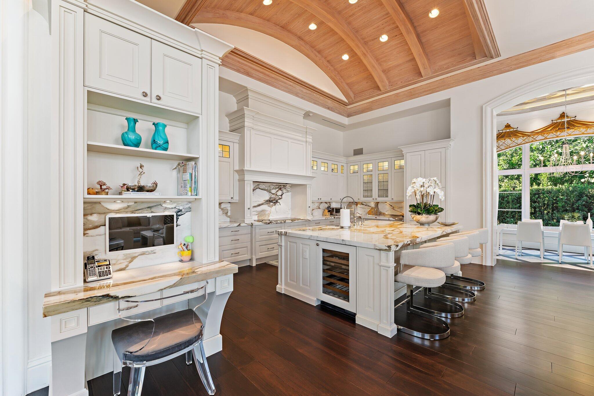 372 Regatta Drive Jupiter, FL 33477 - Photo 13 of 75 Kitchen