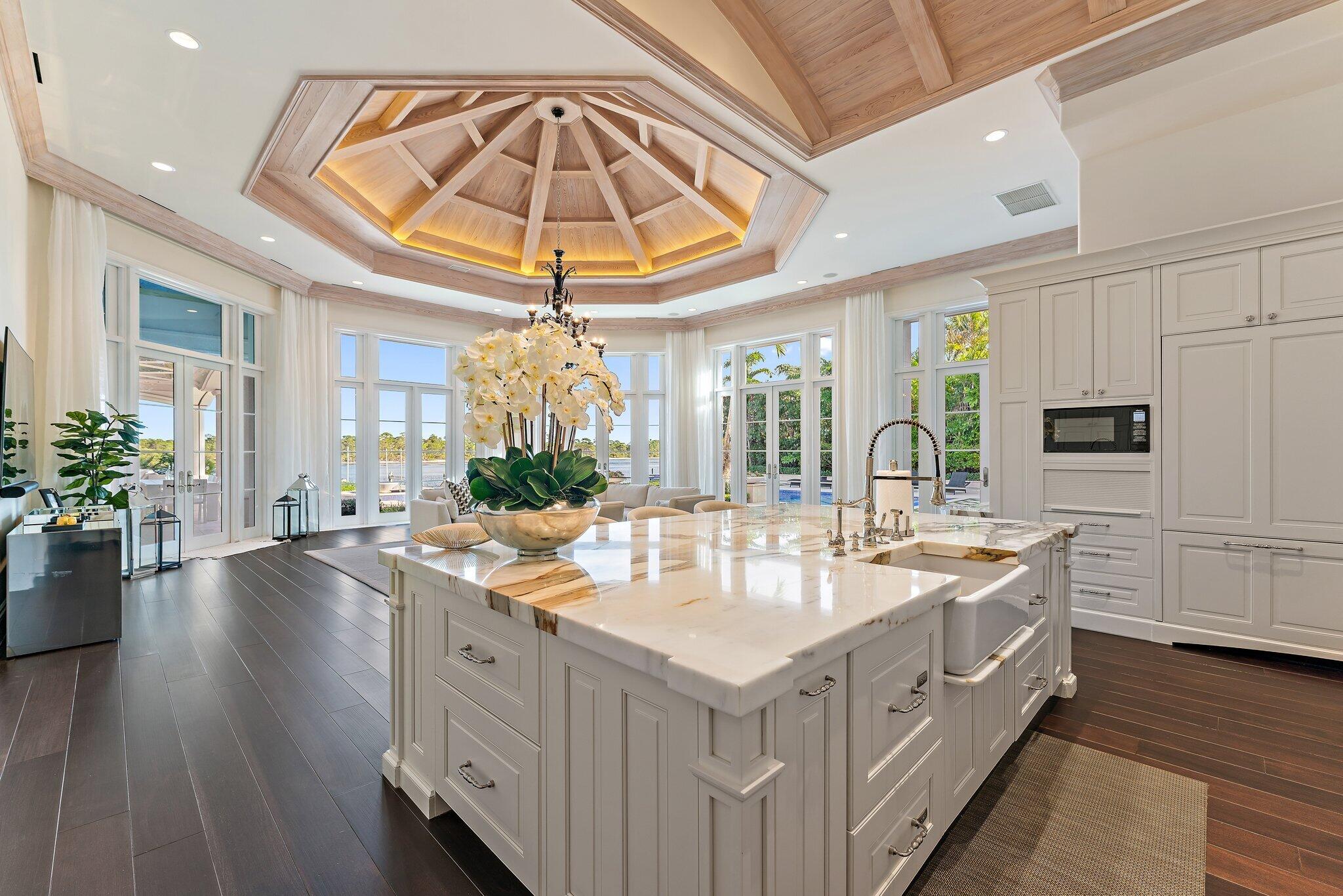 372 Regatta Drive Jupiter, FL 33477 - Photo 14 of 75 Kitchen