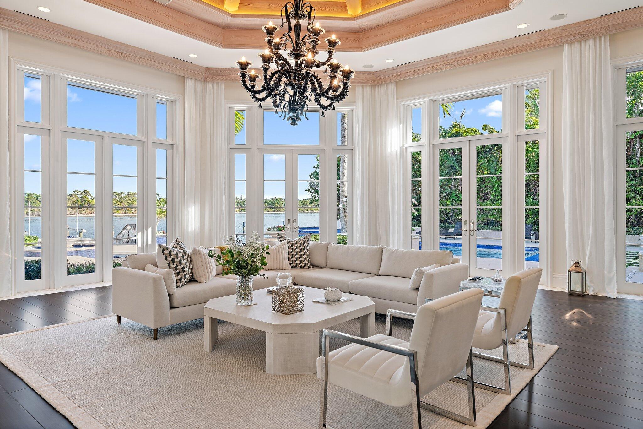 372 Regatta Drive Jupiter, FL 33477 - Photo 15 of 75 Family Room